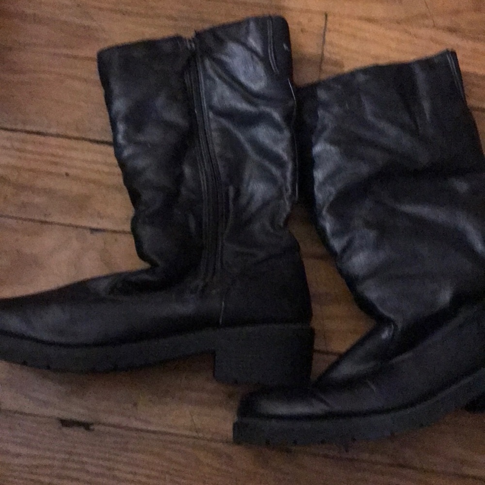 Totes black boots